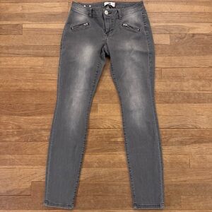 Cabi Women's Gray Skinny Jeans - Size 4
 b90